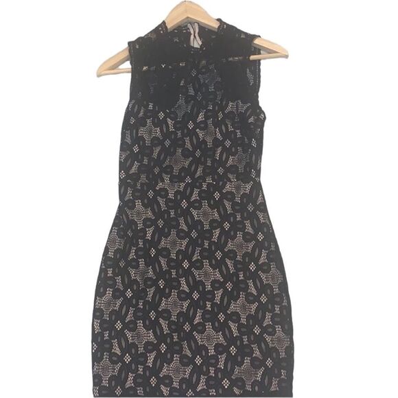 🖤 Forever 21 Black Lace Dress - Size Small - Picture 1 of 8